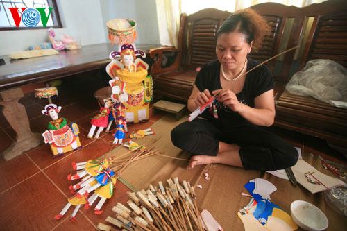 Paper doctors – an image of Mid-Autumn Festival